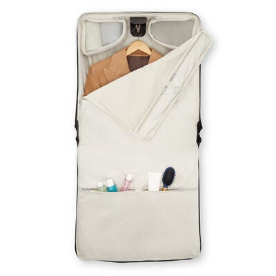 Samsonite Silhouette 18 Spinner Garment Bag in the color Black.