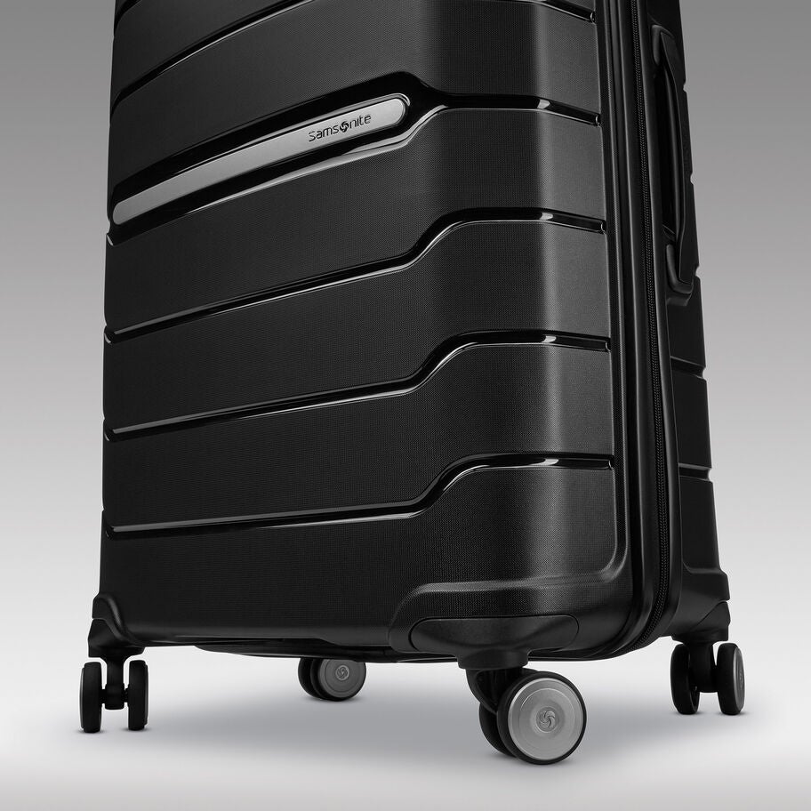 Samsonite Freeform&trade; 2 Piece Set in the color Black. image number 5