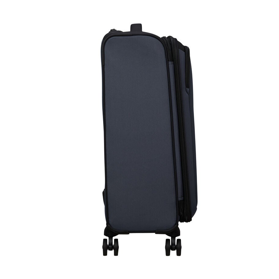 American Tourister Daring Dash Spinner Medium in the color Black/Grey. image number 5