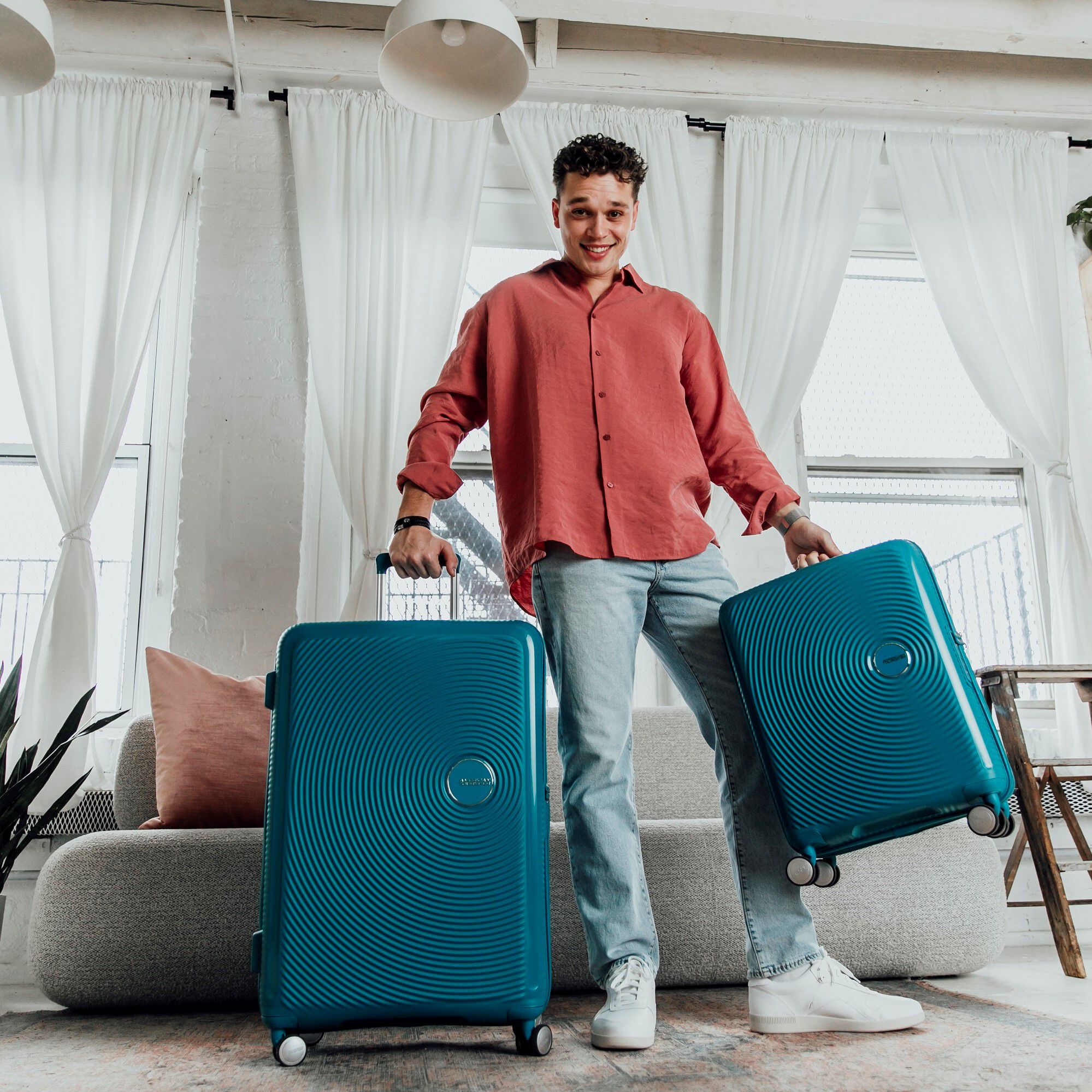 American Tourister Curio Spinner Large
