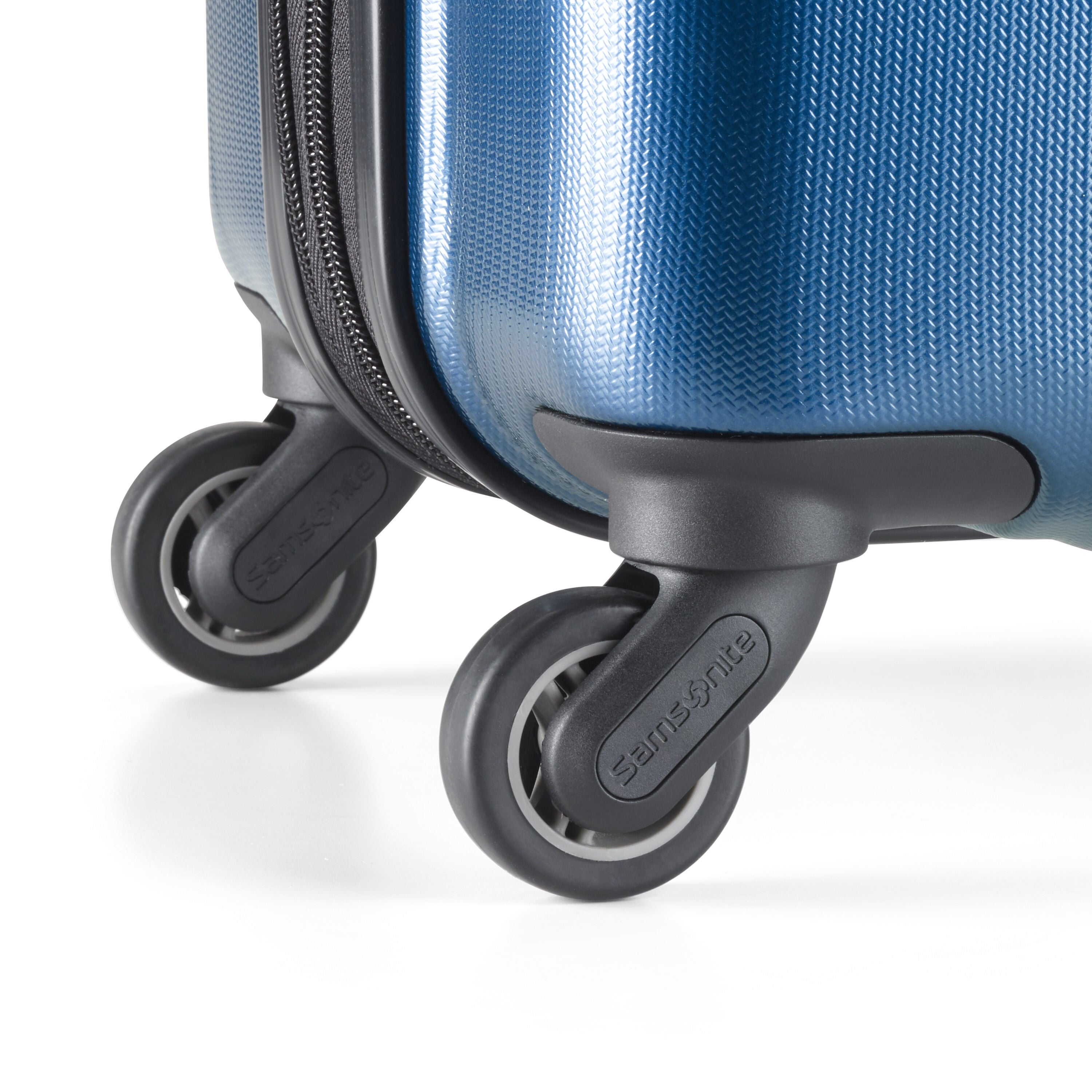 Samsonite Winfield NXT Spinner Medium