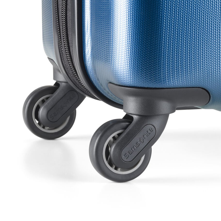 Samsonite Winfield NXT Spinner Medium in the color . image number 30