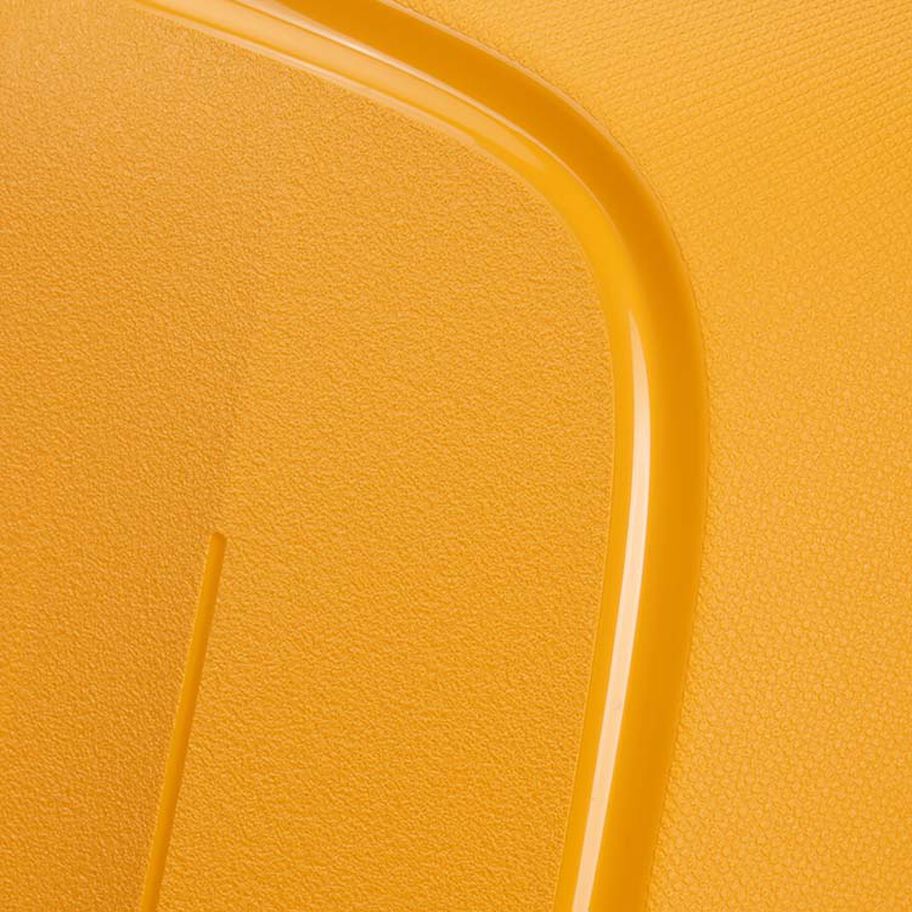 Samsonite Essens Spinner Medium in the color Radiant Yellow. image number 12