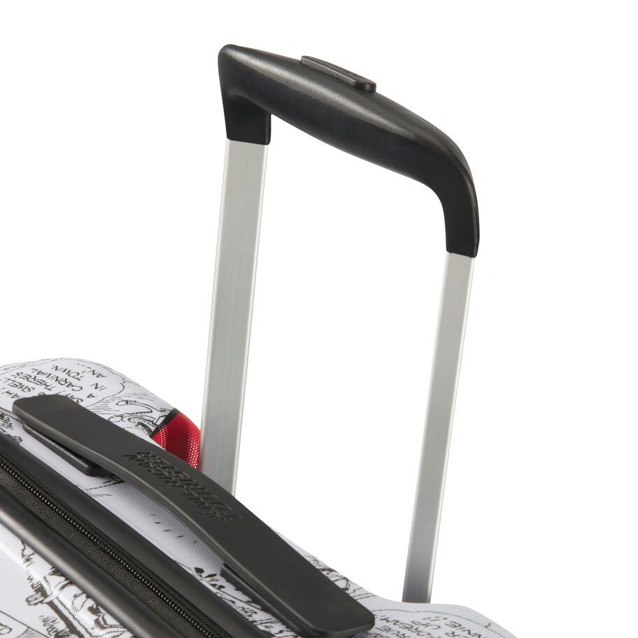 American Tourister Disney Wavebreaker Spinner Large in the color Minnie Comics White. image number 2