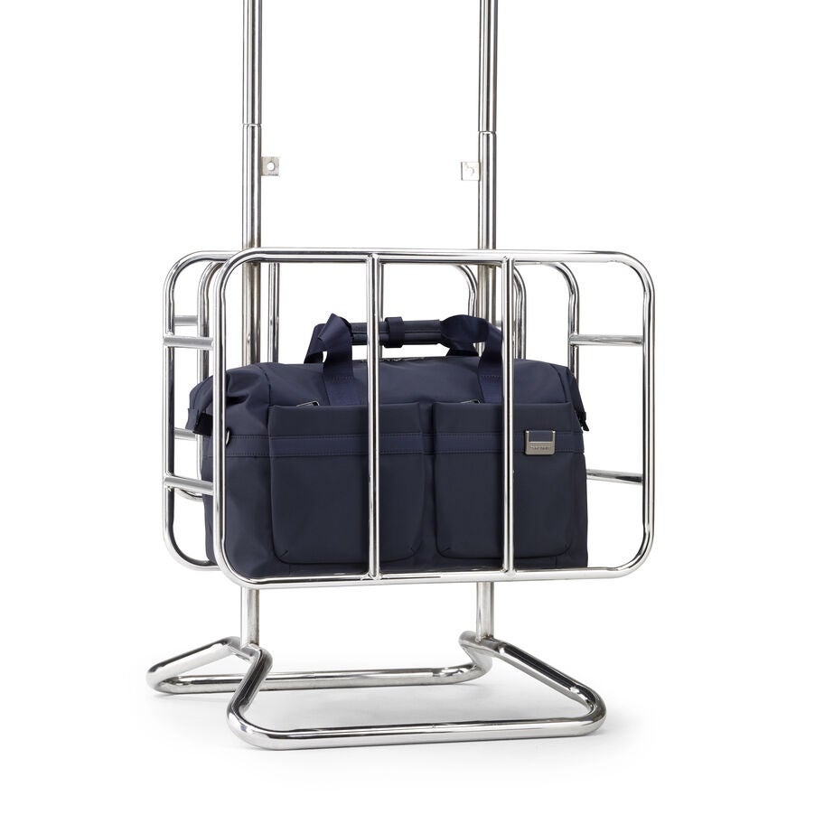 Samsonite Airea Duffle in the color Dark Blue. image number 2