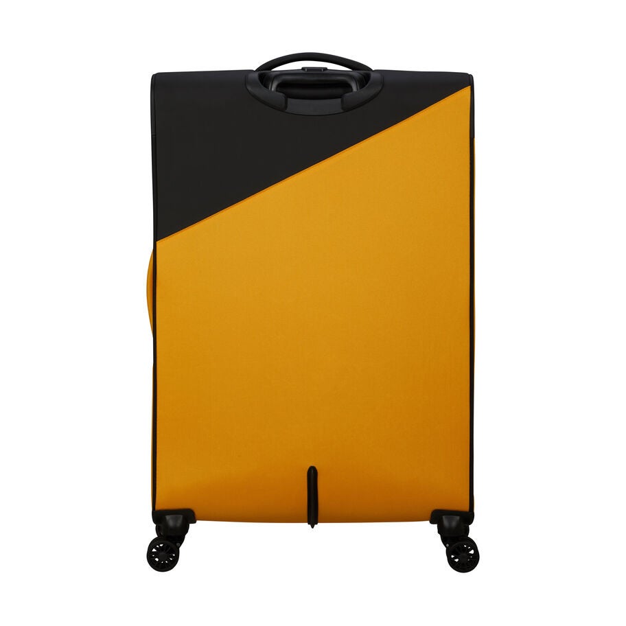 American Tourister Daring Dash Spinner Large in the color Black/Yellow. image number 4