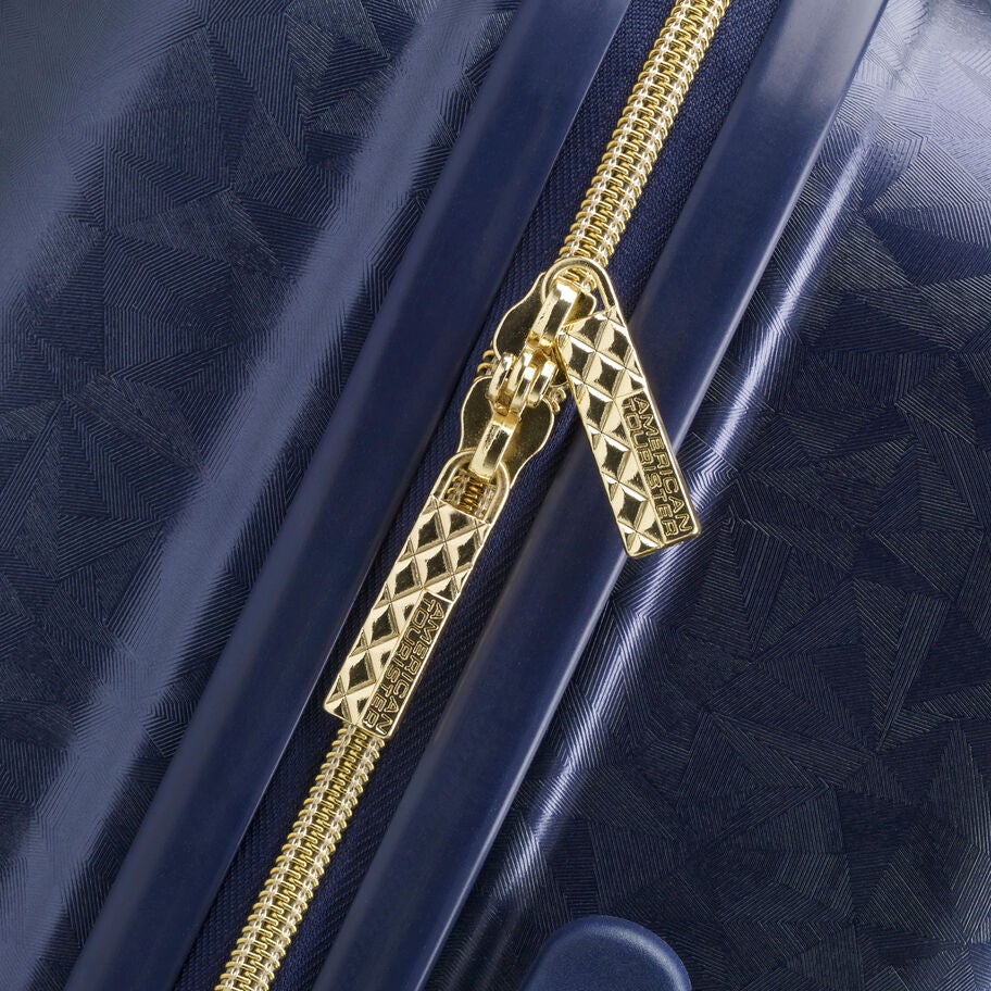 American Tourister Beau Monde HS Spinner Carry-On&trade; in the color Navy. image number 5