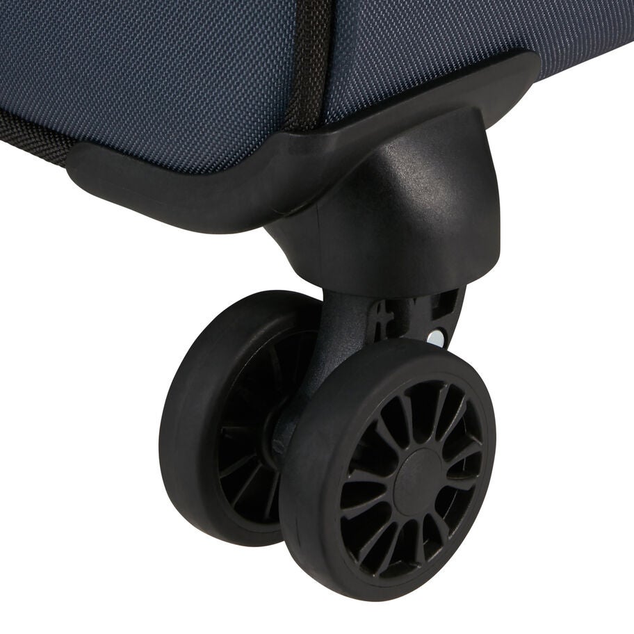 American Tourister Daring Dash Spinner Medium in the color Black/Grey. image number 9