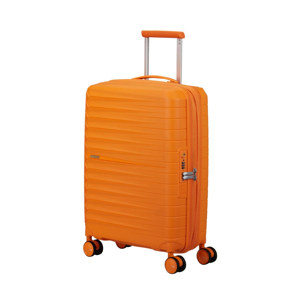 American Tourister FastForward Carry-On&trade; &agrave; Roues in the color Orange &eacute;clatant. image number 0