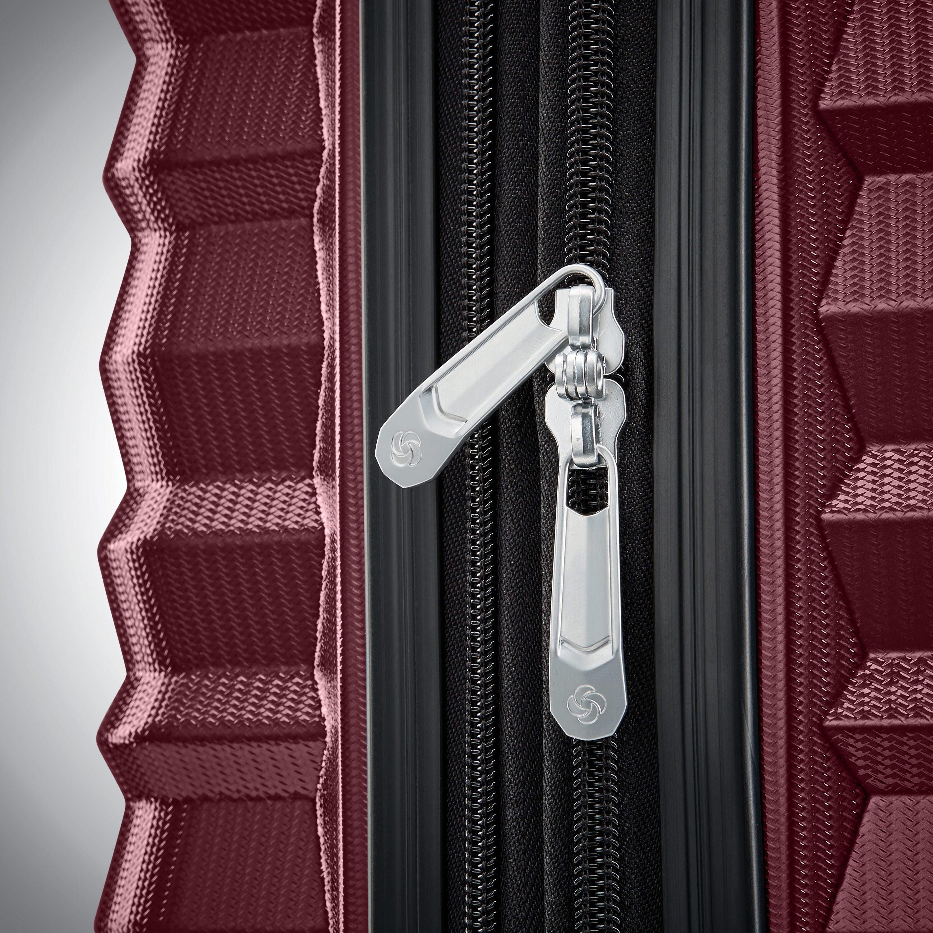 Samsonite ziplite 4.0 lock clearance
