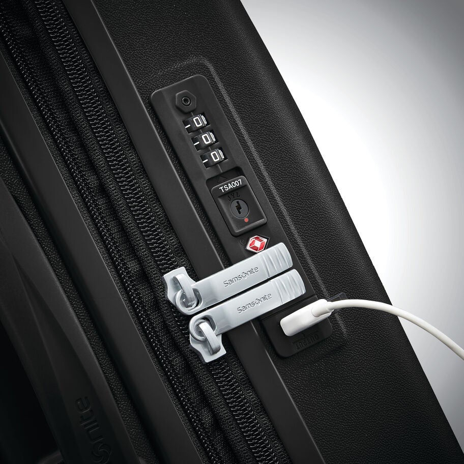 Voltage DLX CarryOn Spinner CarryOn Hardside Luggage Samsonite Canada