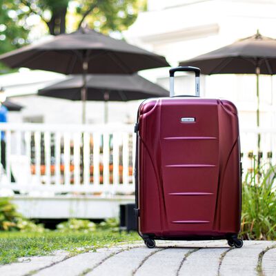 Samsonite Winfield NXT Spinner Large in the color .