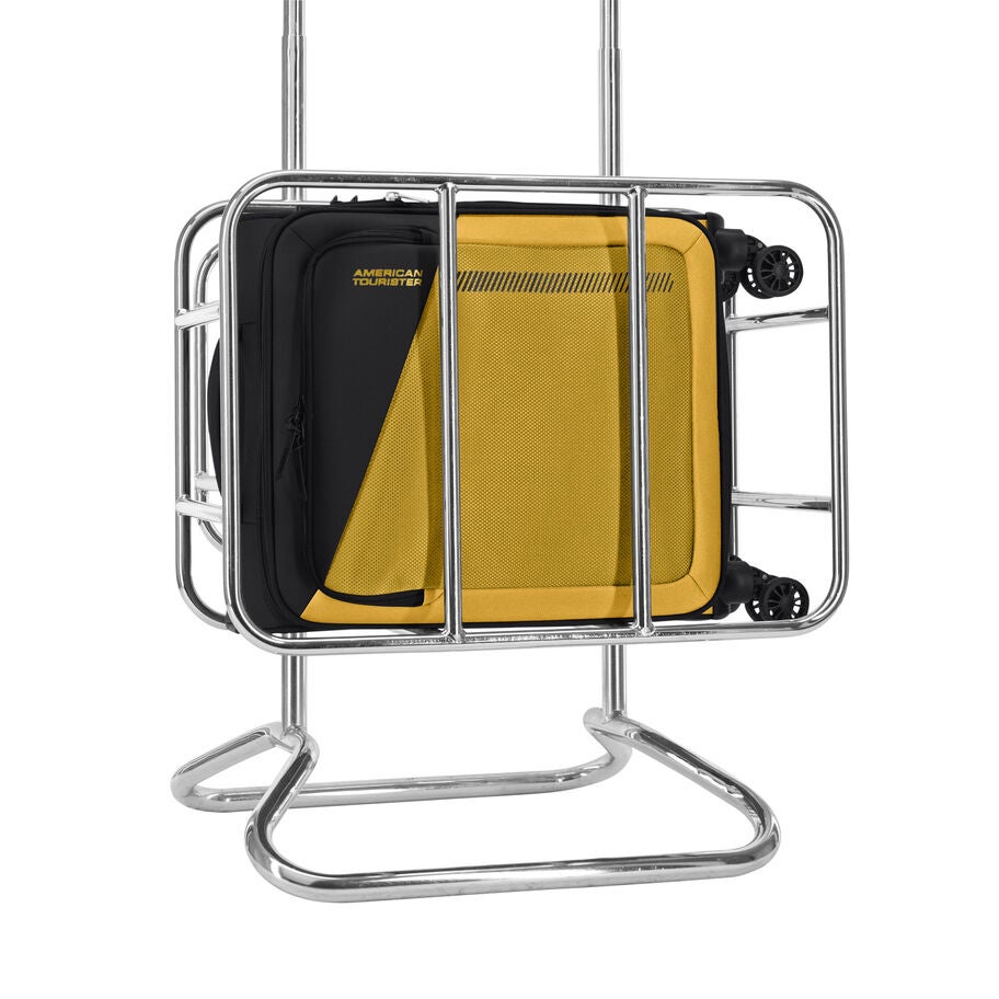 American Tourister Daring Dash valise de cabine &agrave; roues in the color Noir/Jaune. image number 2