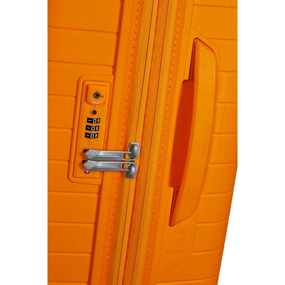 American Tourister FastForward Valise &agrave; Roues Grande in the color Orange &eacute;clatant. image number 3