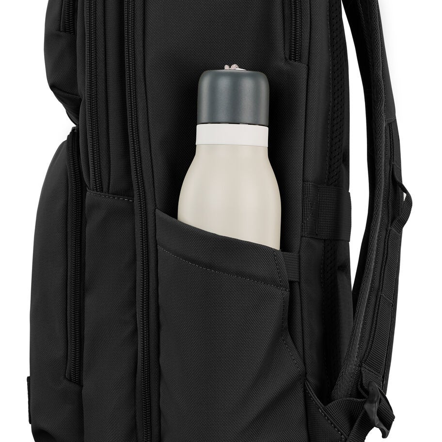 High Sierra Lineage Sac &agrave; Dos de Voyage in the color Noir. image number 7