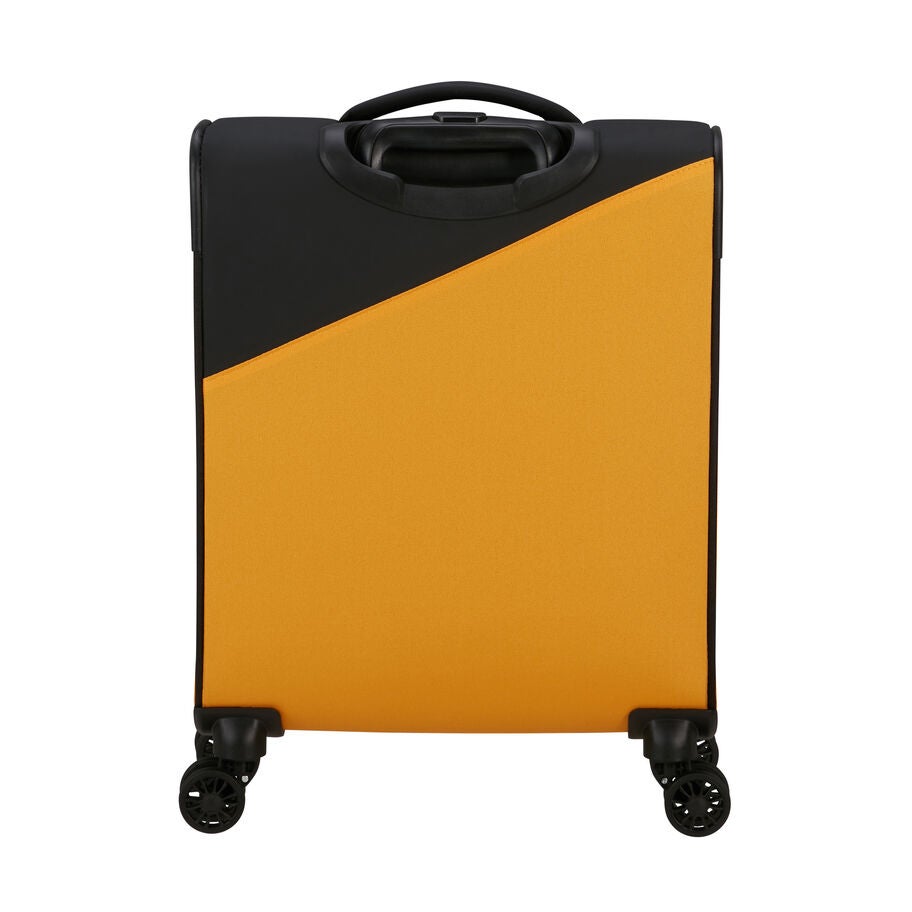 American Tourister Daring Dash valise de cabine &agrave; roues in the color Noir/Jaune. image number 5