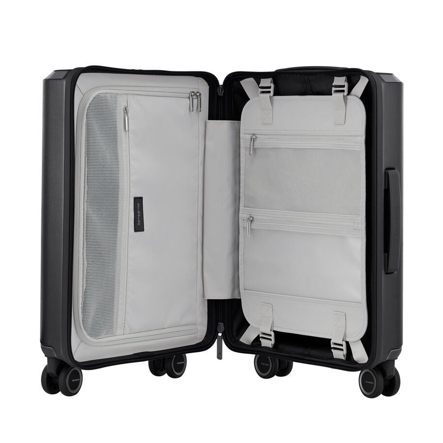 Samsonite Evoa Z Spinner Carry-On&trade; in the color Black. image number 1