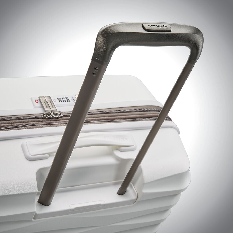 Samsonite Voltage DLX Spinner Medium in the color White. image number 2