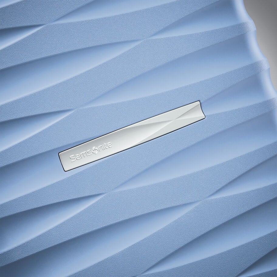 Samsonite Voltage DLX 2 Piece Set in the color Blue. image number 9