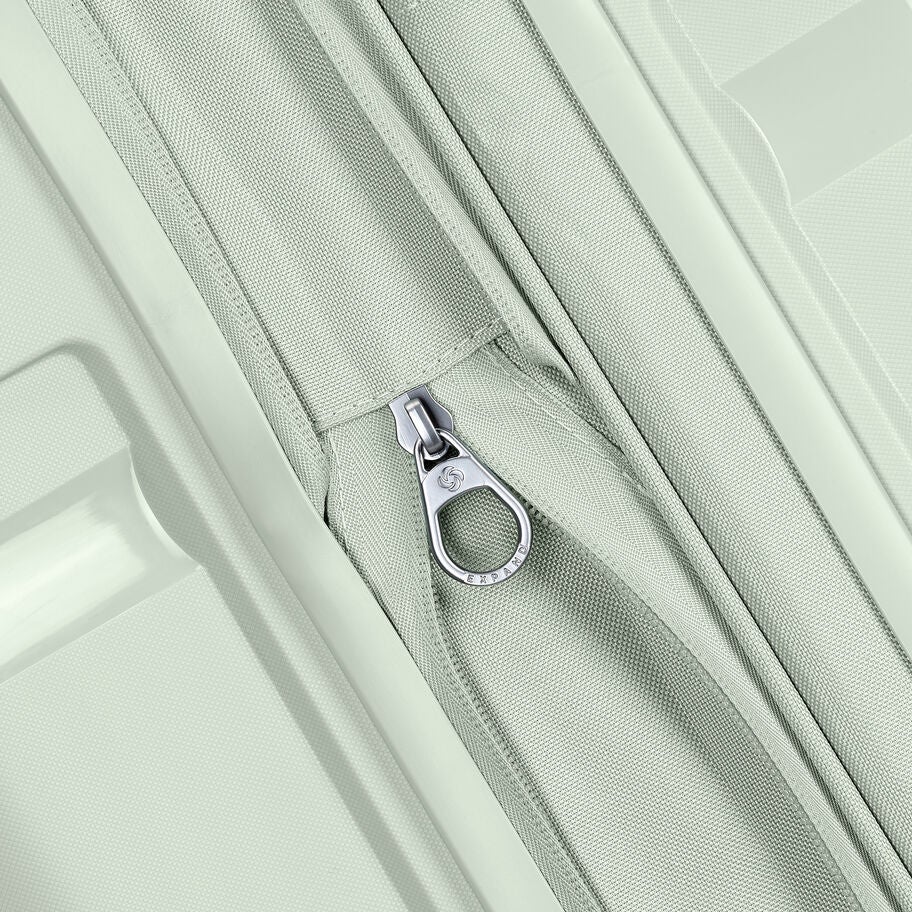 Samsonite Outline Pro Spinner Large in the color Sage. image number 4