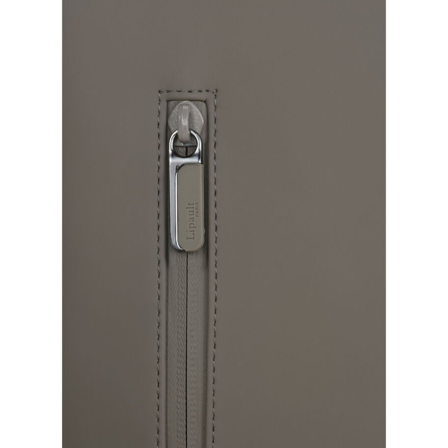 Lipault Sac &agrave; dos Saint-Germaine in the color Ash Stone. image number 3