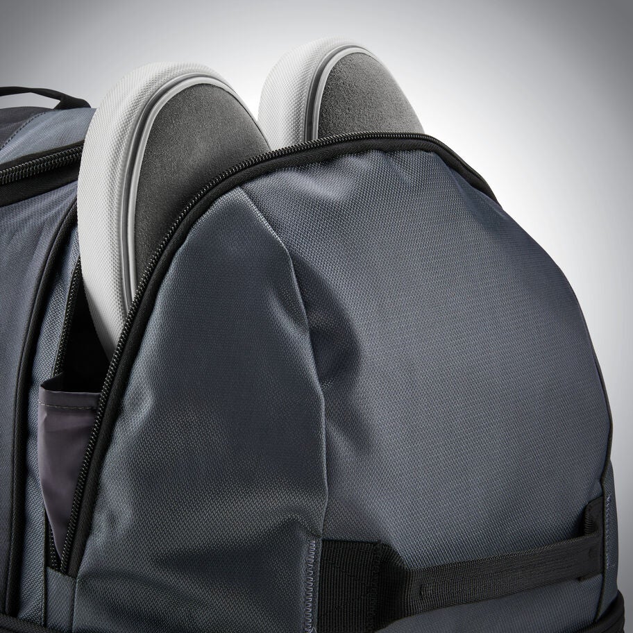 Samsonite Andante 2 Wheeled Duffle 28" in the color Riverrock/Black. image number 5