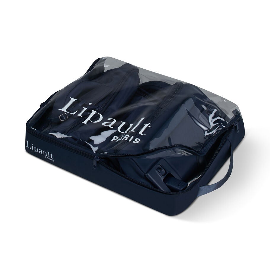 Lipault Foldable Plume Mini Cabin in the color Navy. image number 2