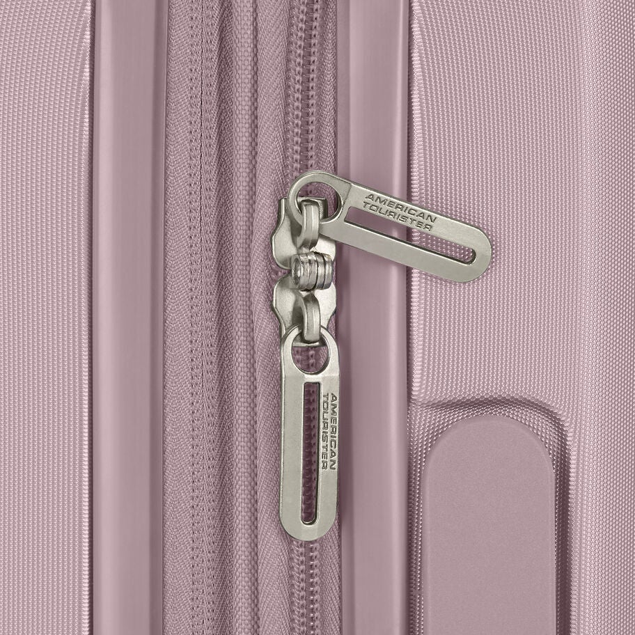 American Tourister Stratum 3.0 valise moyen &agrave; roues in the color Rose rougir. image number 4