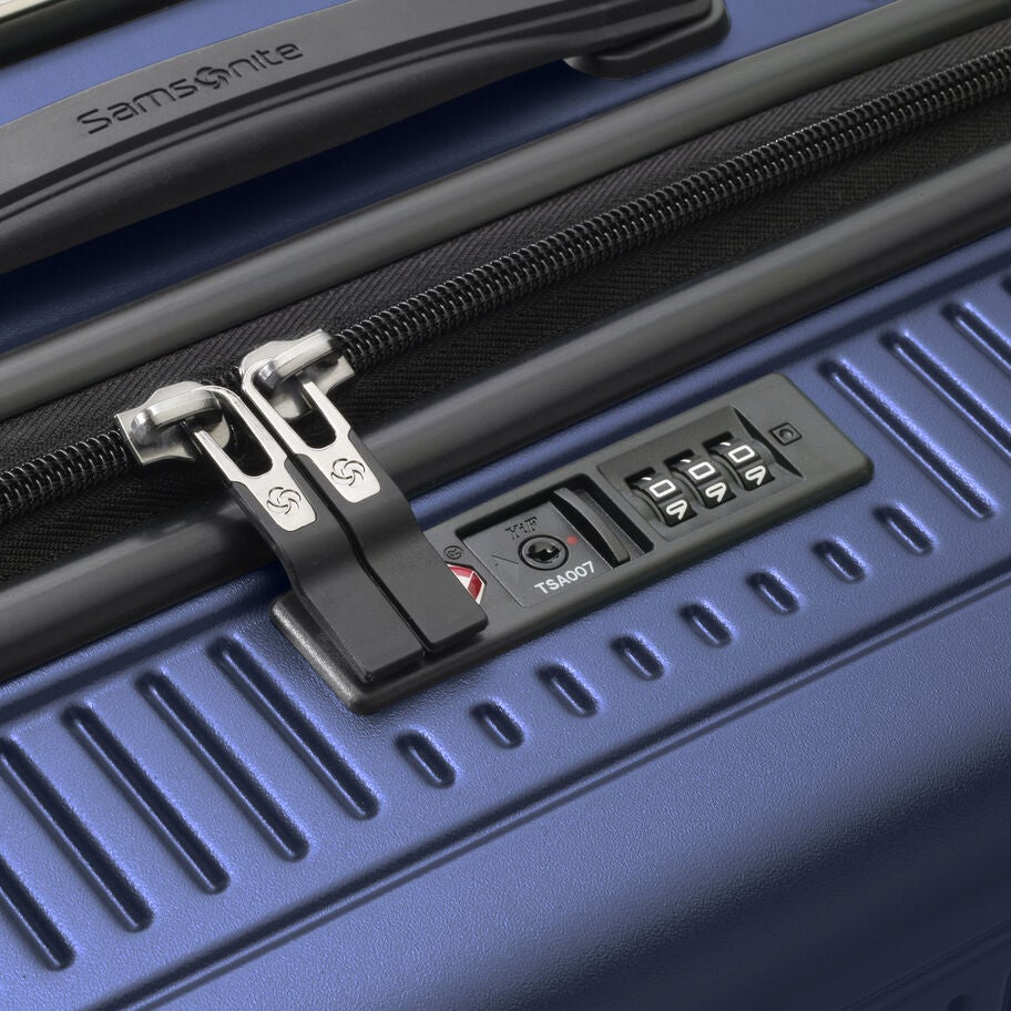 Samsonite ICON Spinner Carry-On&trade; in the color Navy. image number 5