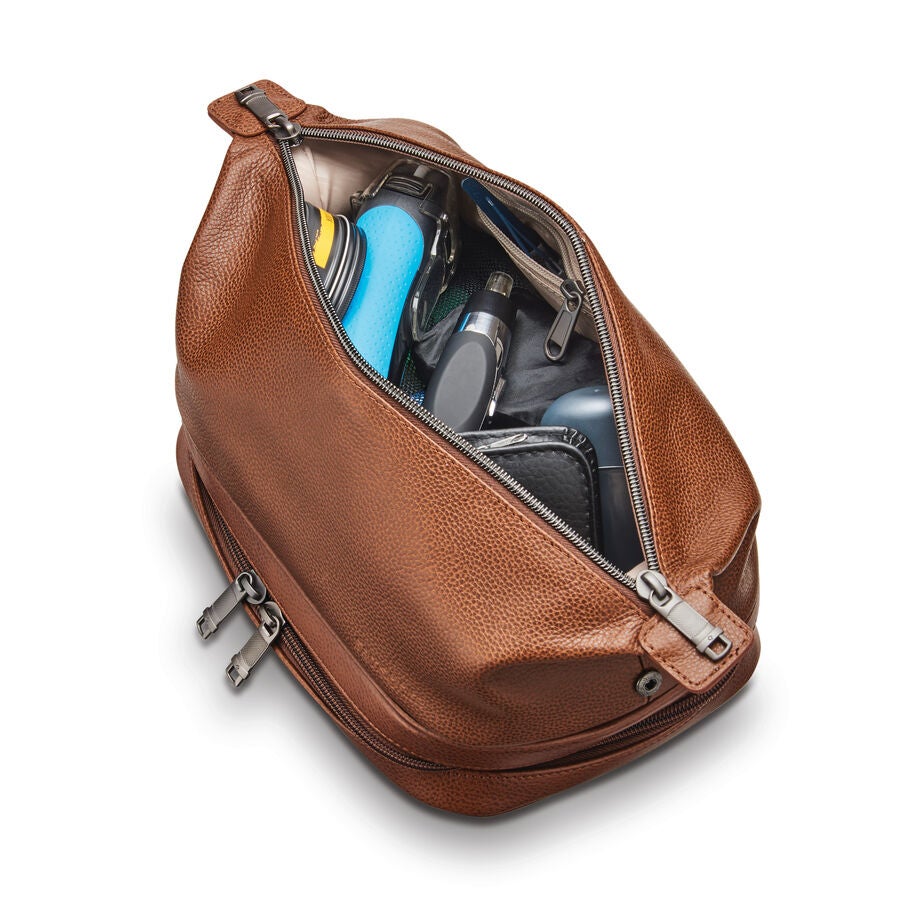 Samsonite Classic Leather Trousse de voyage in the color Cognac. image number 1