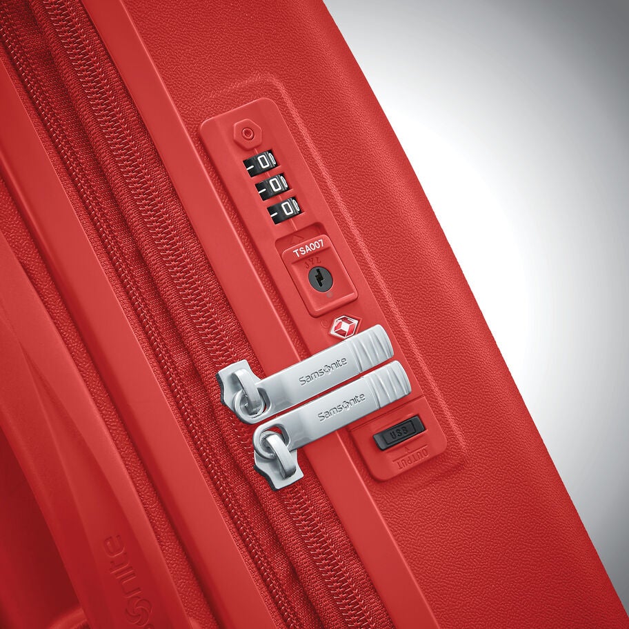 Samsonite Voltage DLX Spinner Carry-On&trade; in the color Chili Red. image number 5