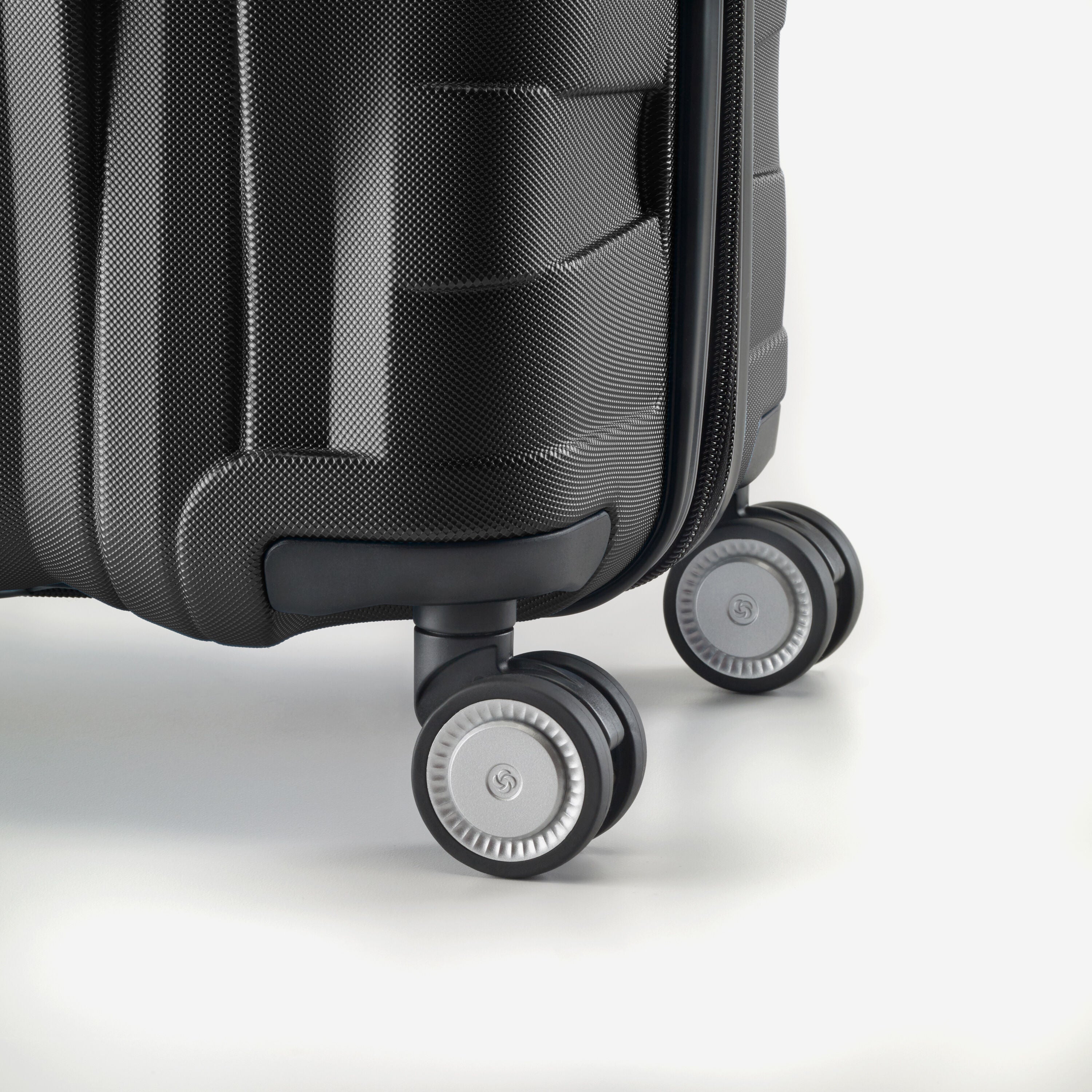 Samsonite carbon online fiber luggage