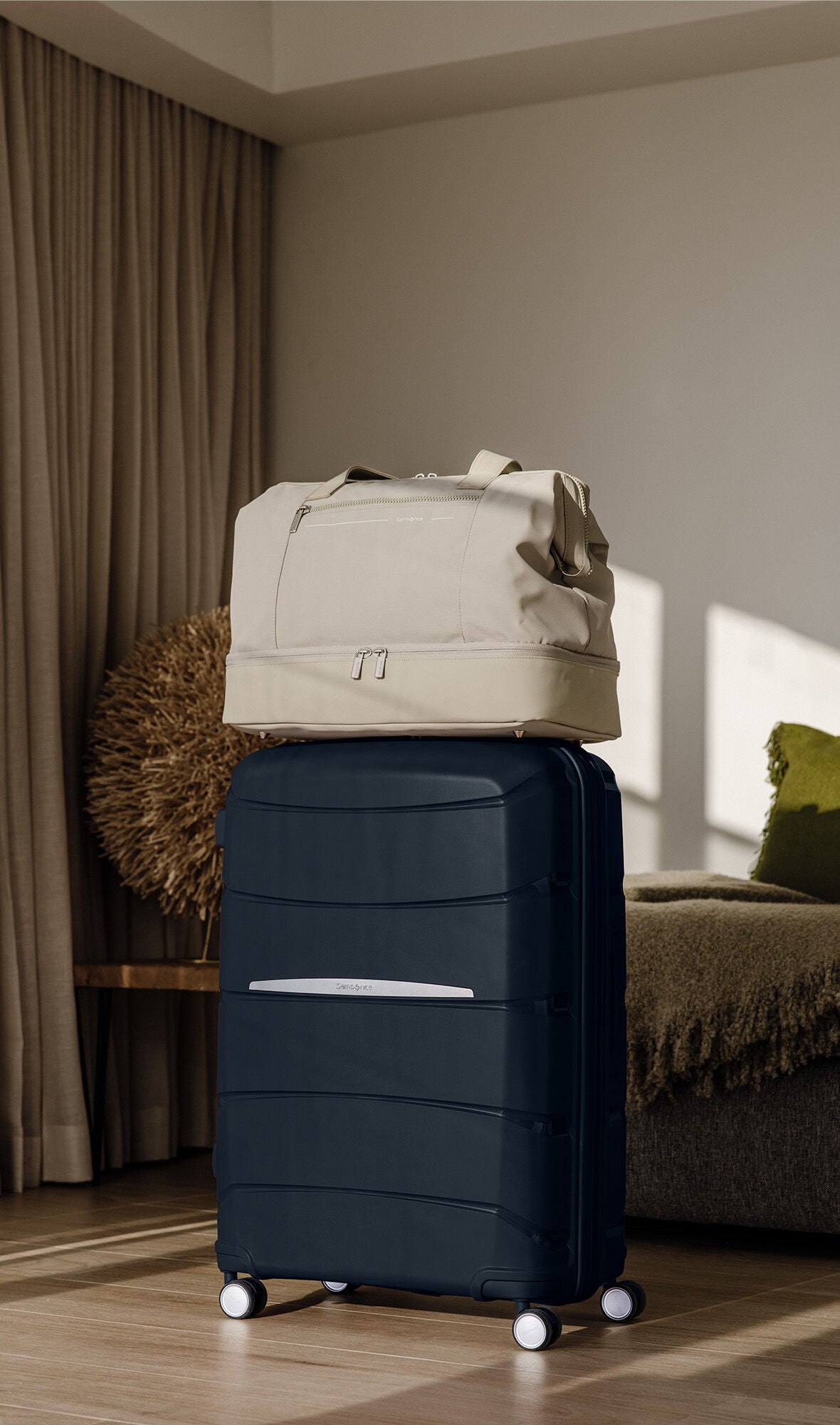 Go to outline-pro-and-companion-bags