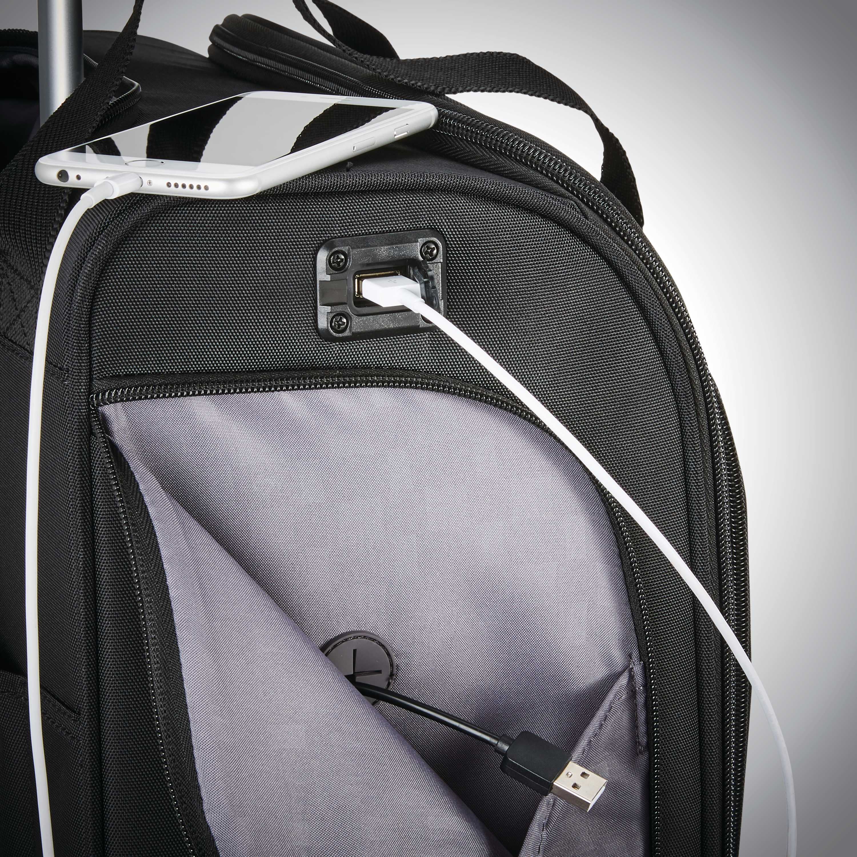 Spinner Underseater with USB Port Carry On Underseater Luggage Samsonite Canada